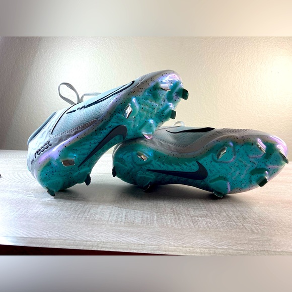 Nike cleats - Picture 4 of 4